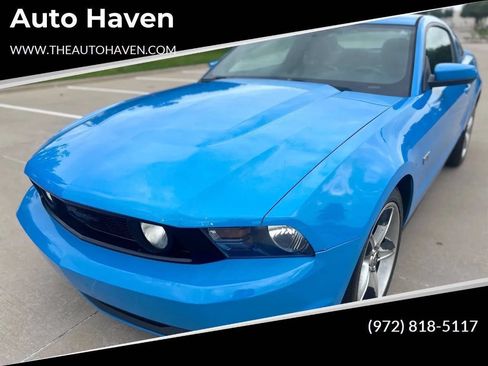 Used 2010 Ford Mustang GT RWD image 1