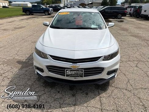 Used 2016 Chevrolet Malibu Premier w/ Driver Confidence Package FWD image 9