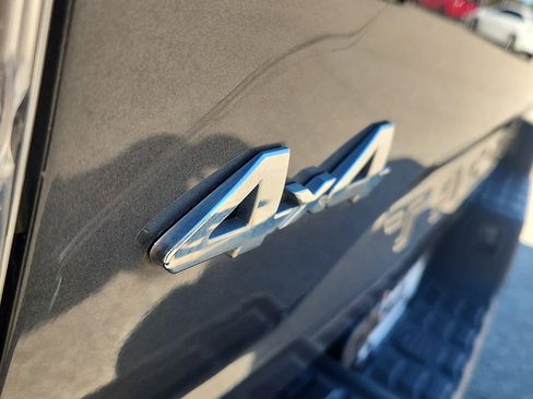 Used 2018 Toyota Tacoma Limited image 31