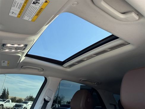 Used 2025 Mercedes-Benz GLE 350 4MATIC image 24