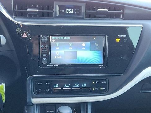 Used 2018 Toyota Corolla iM w/ Carpet Mat Package (TMS) FWD image 14