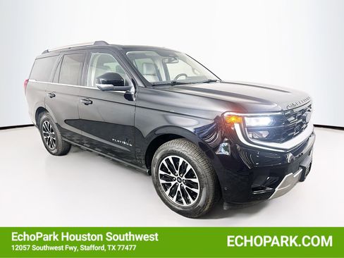 Used 2025 Ford Expedition Platinum AWD/4WD image 1