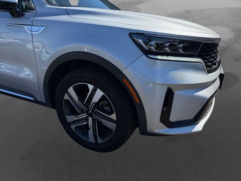 Used 2022 Kia Sorento SX w/ Panoramic Sunroof Package image 2