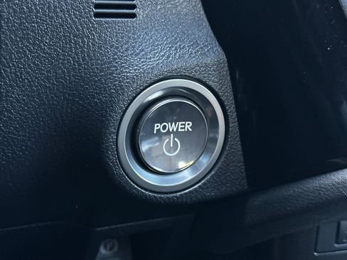 Used 2025 Lexus ES 300h w/ Premium Package FWD image 33