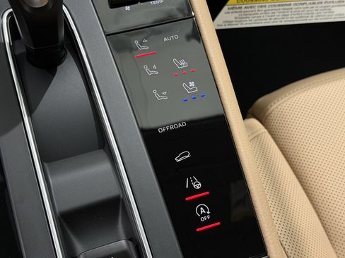 New 2026 Porsche Macan image 39