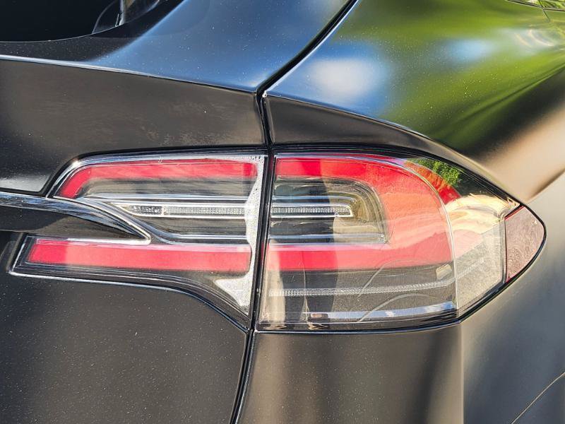 Used 2022 Tesla Model X AWD/4WD image 30