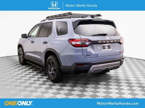 New 2026 Honda Pilot TrailSport image 3