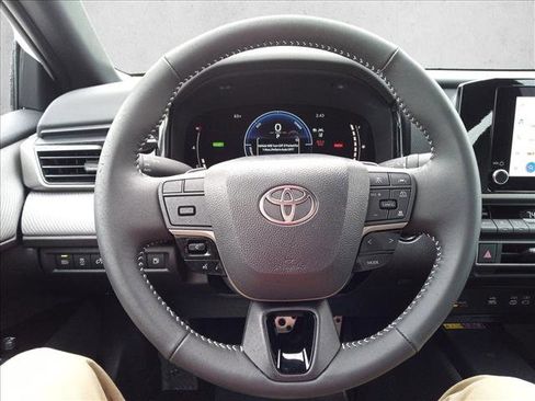 Used 2026 Toyota Camry SE w/ Convenience Package FWD image 16