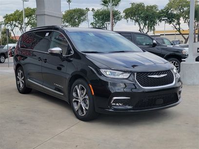 New 2026 Chrysler Pacifica Pinnacle