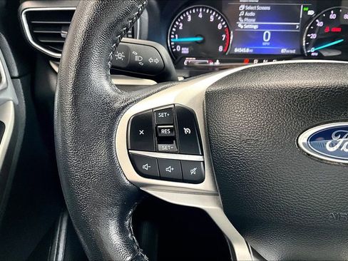 Used 2022 Ford Explorer XLT w/ Equipment Group 202A image 19