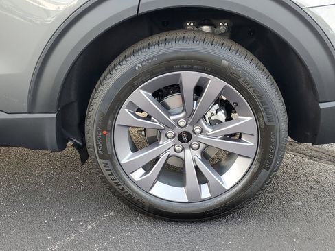 New 2025 Ford Explorer Active w/ Active Comfort Package image 5