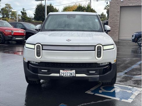 Used 2022 Rivian R1T Launch Edition image 2