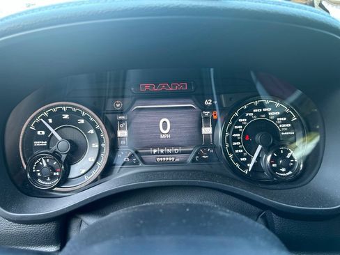 Used 2022 RAM 1500 Laramie AWD/4WD image 15