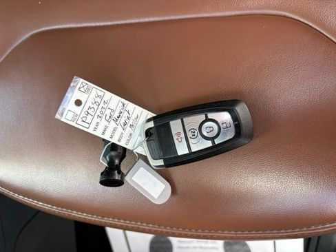 Used 2022 Ford Maverick Lariat w/ Lariat Luxury Package FWD image 6