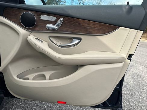 Certified 2022 Mercedes-Benz GLC 300 GLC 300 image 33