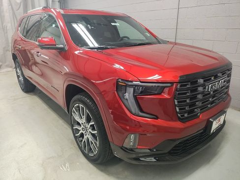 New 2026 GMC Acadia Denali Ultimate w/ LPO, Floor Liner Package AWD/4WD image 5