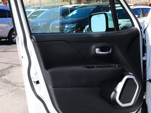 Used 2020 Jeep Renegade Latitude w/ Popular Equipment Group FWD image 36