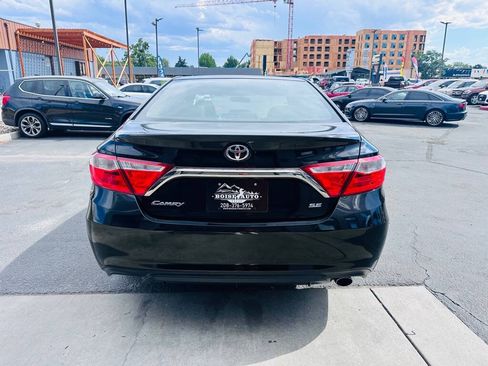 Used 2015 Toyota Camry SE FWD image 6