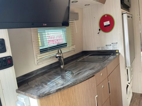 Used 2013 Mercedes-Benz Sprinter 3500 image 29