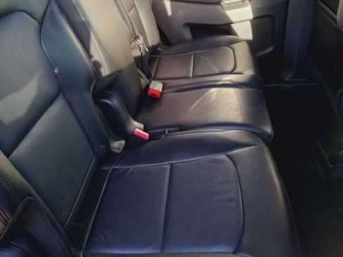 Used 2016 Ford Explorer XLT w/ Equipment Group 202A image 8