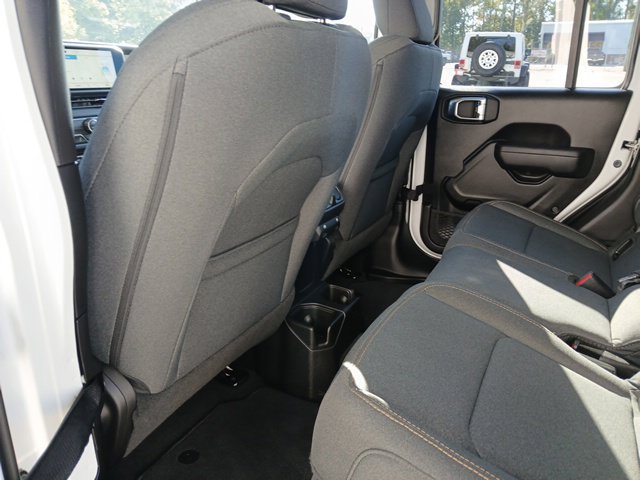 Used 2025 Jeep Gladiator Sport AWD/4WD image 16