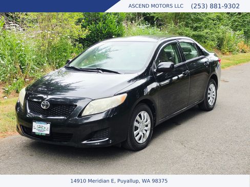 Used 2010 Toyota Corolla LE FWD image 1
