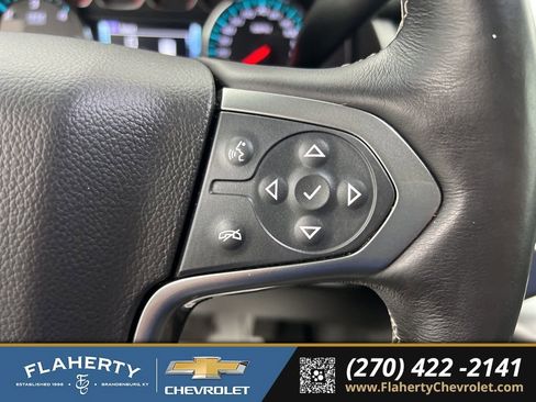 Used 2018 Chevrolet Suburban Premier image 27