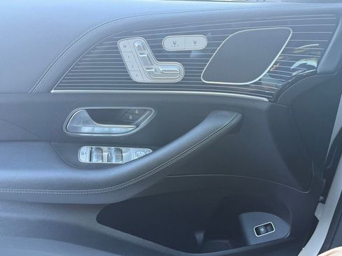 Used 2024 Mercedes-Benz GLE 350 4MATIC w/ AMG Line Exterior image 10