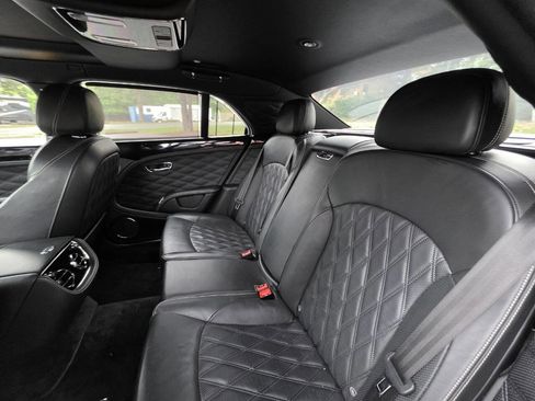 Used 2017 Bentley Mulsanne RWD image 89