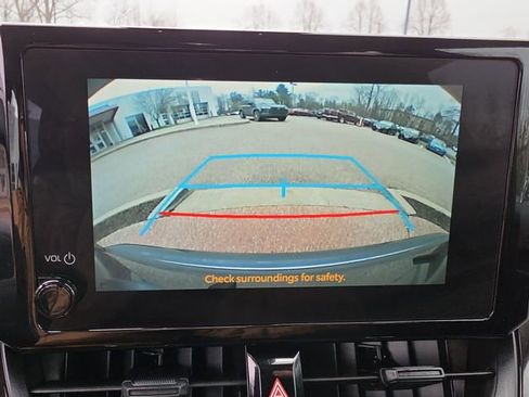 Used 2025 Toyota Corolla LE image 19