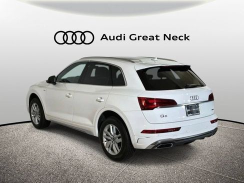 Used 2023 Audi Q5 2.0T Premium w/ Convenience Package AWD/4WD image 4