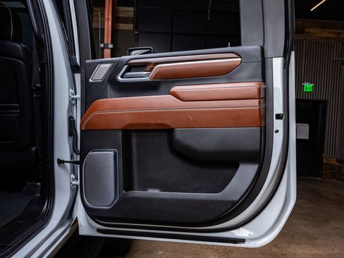 Used 2025 GMC Sierra 2500 Denali Ultimate image 39