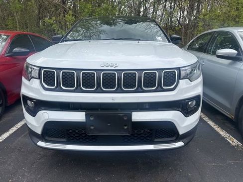 Used 2023 Jeep Compass Limited w/ Sun and Sound Group AWD/4WD image 4