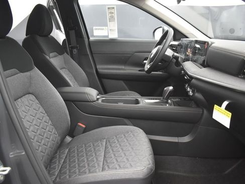 New 2025 Nissan Kicks SV w/ SV Premium Package image 22