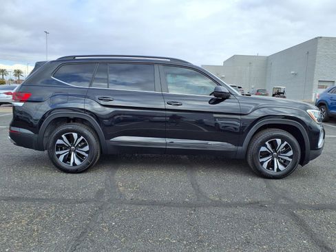 New 2026 Volkswagen Atlas SE image 8