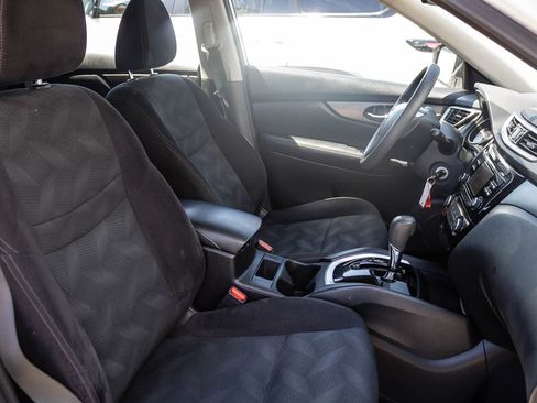 Used 2014 Nissan Rogue S FWD image 23