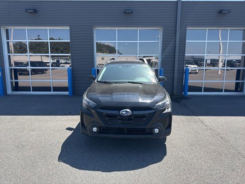 Used 2024 Subaru Outback Premium image 5