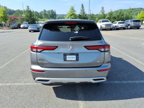 Used 2022 Mitsubishi Outlander SE FWD image 6
