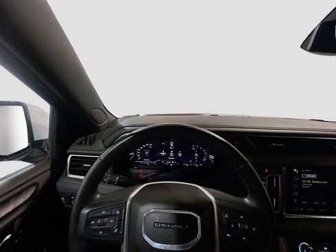 Used 2024 GMC Yukon Denali RWD image 7