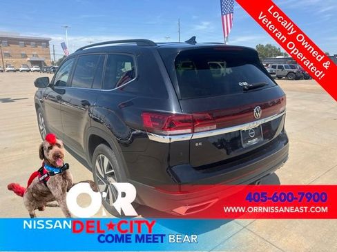Used 2025 Volkswagen Atlas SE FWD image 3