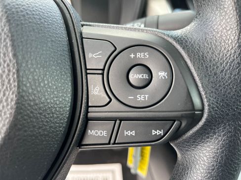 Used 2021 Toyota Corolla LE FWD image 25