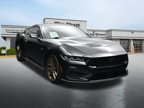 Used 2025 Ford Mustang GT Premium RWD image 7