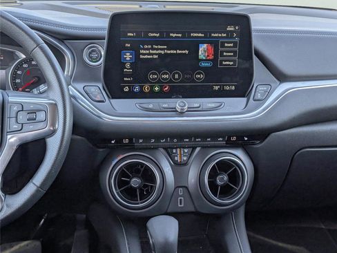 Used 2025 Chevrolet Blazer LT image 29
