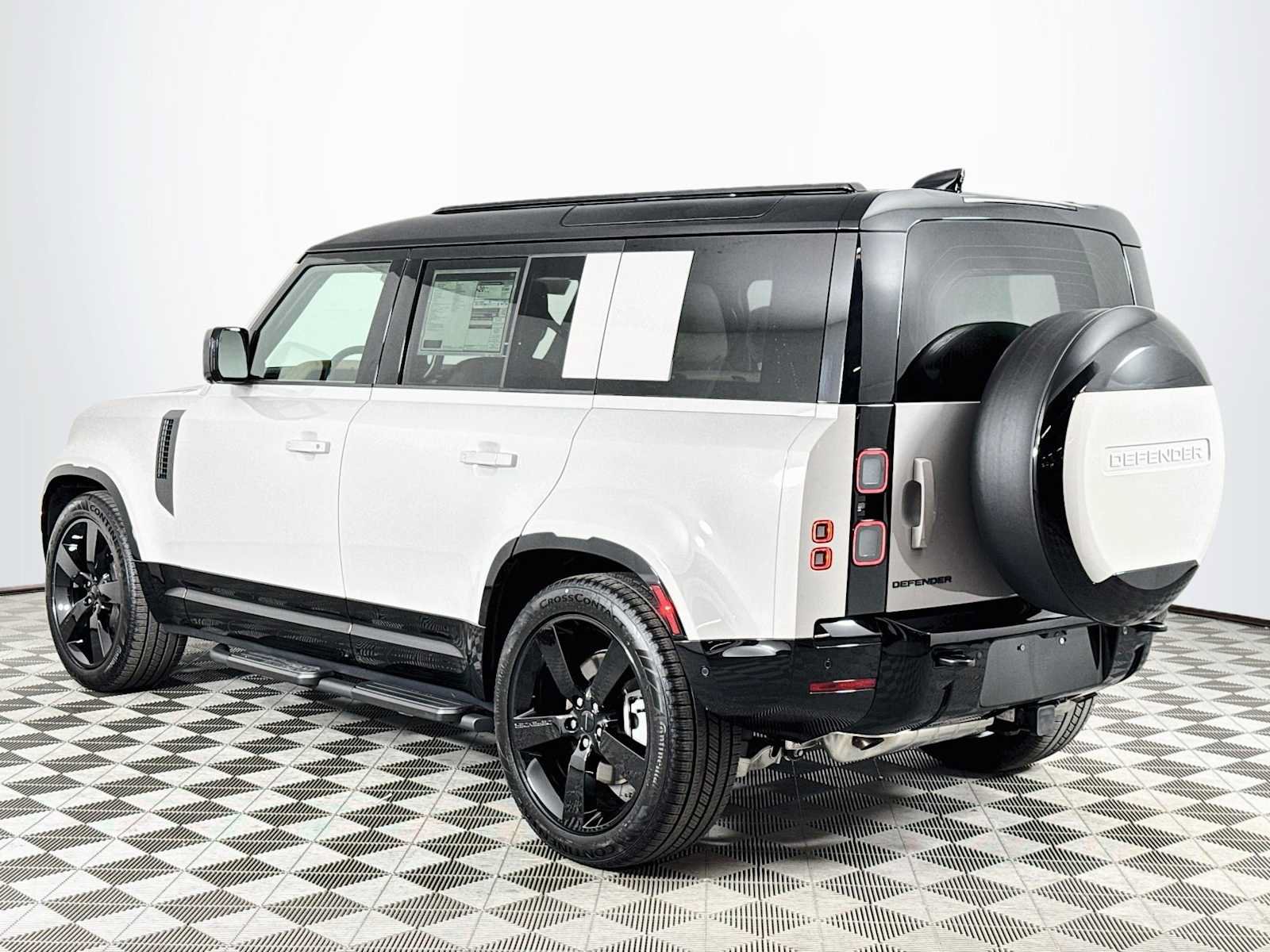 New 2026 Land Rover Defender 110 X-Dynamic SE AWD/4WD image 7