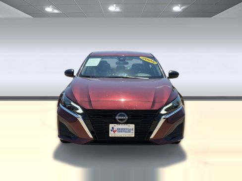 Used 2025 Nissan Altima 2.5 SV AWD/4WD image 6
