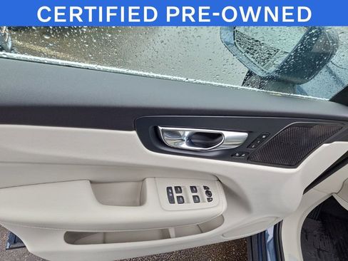 Used 2023 Volvo XC60 B5 Ultimate w/ Climate Package AWD/4WD image 3