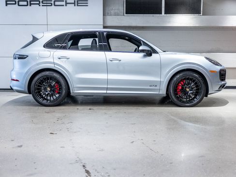 Certified 2023 Porsche Cayenne GTS AWD/4WD image 9