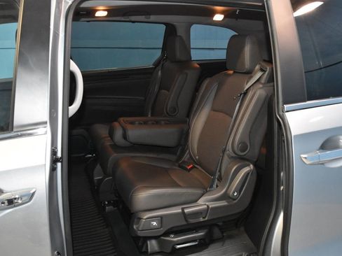 Used 2024 Honda Odyssey EX-L image 19