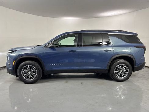 Used 2024 Chevrolet Traverse LT w/ LPO, Floor Liner Package FWD image 30