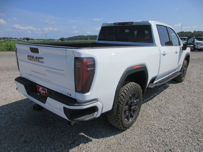 New 2026 GMC Sierra 2500 AT4 w/ AT4 Premium Plus Package